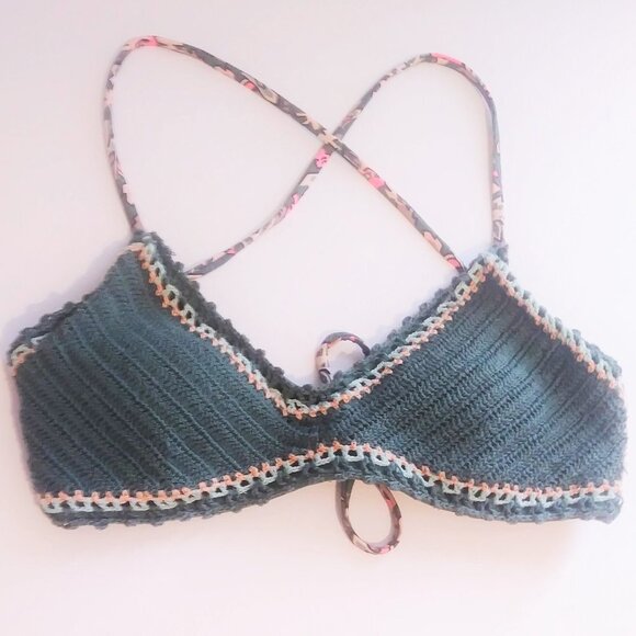 Xhiliration Green Crochet Bikini Top - Picture 2 of 5
